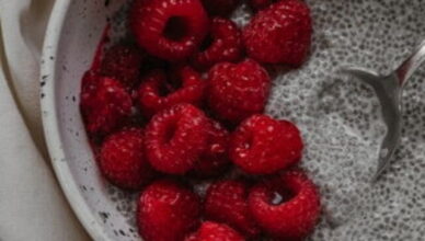 cropped-chia-seeds-with-fruit.jpg