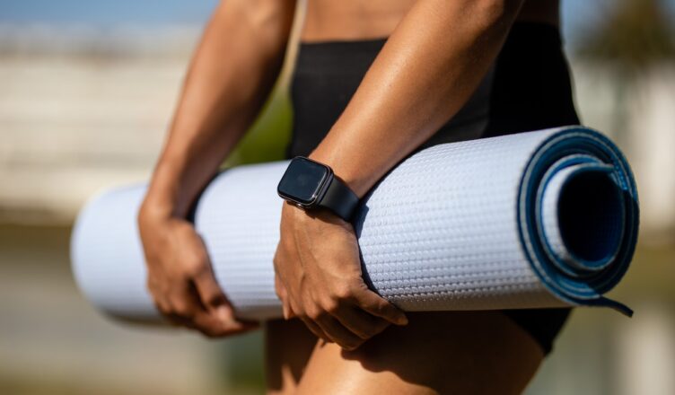 black-fitness-watch